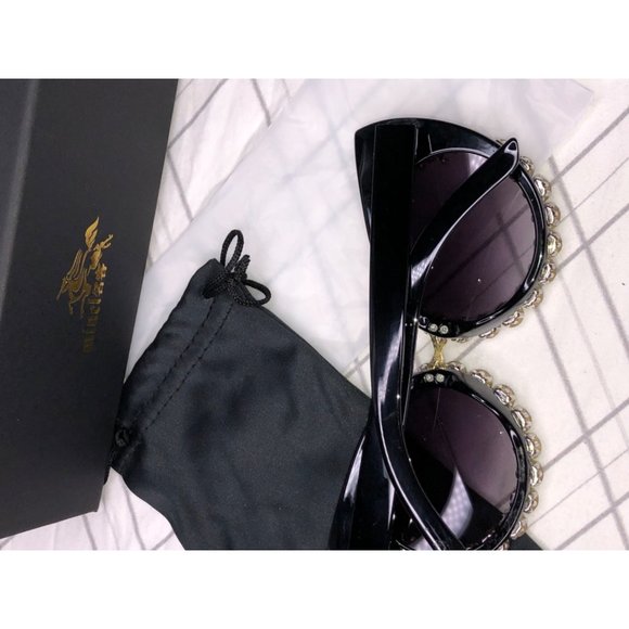 Mincl Embellished Sunglasses OS - Picture 5 of 8